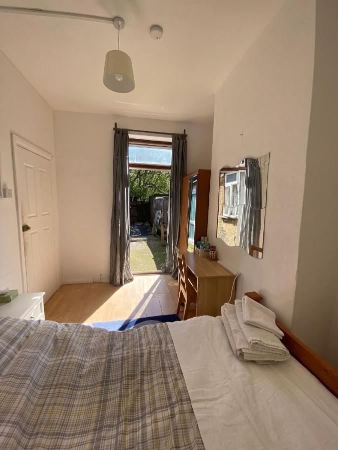 Homestay Near Tottenham Hotspur Stadium ลอนดอน ภายนอก รูปภาพ